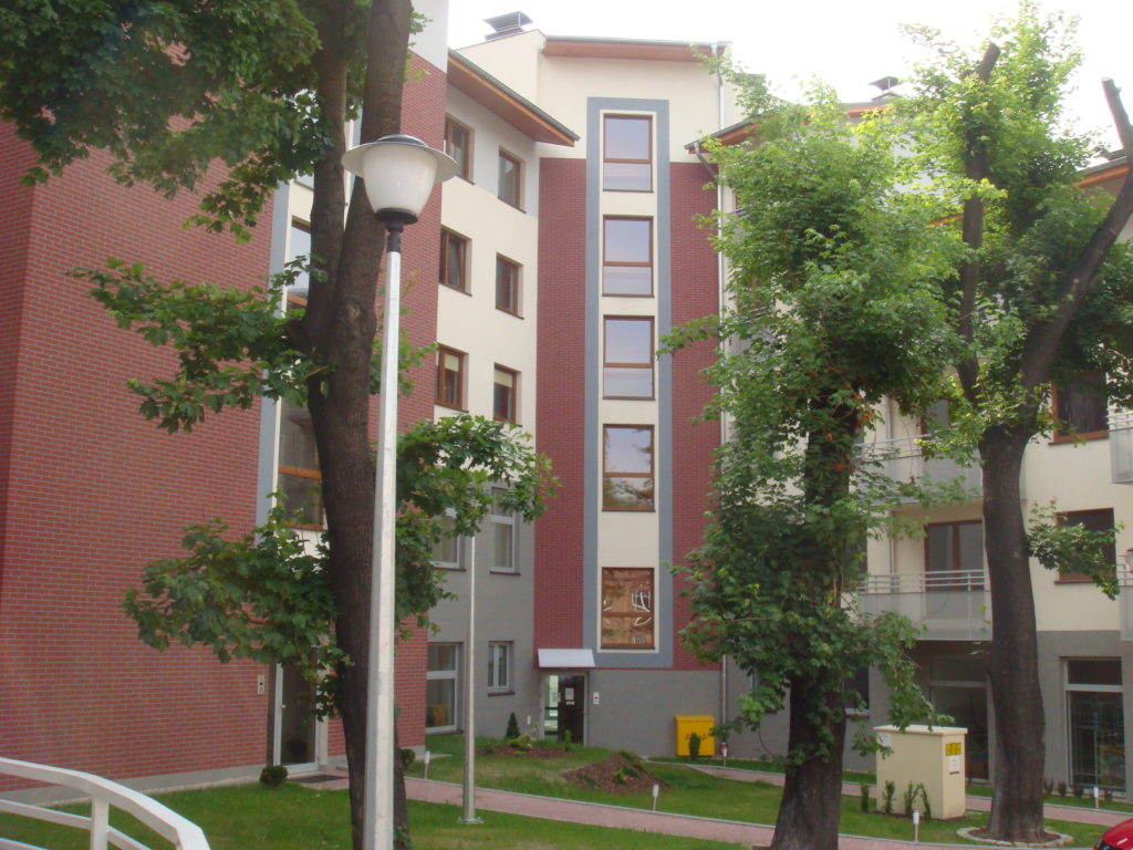 1 Maja 76, Jelenia Góra